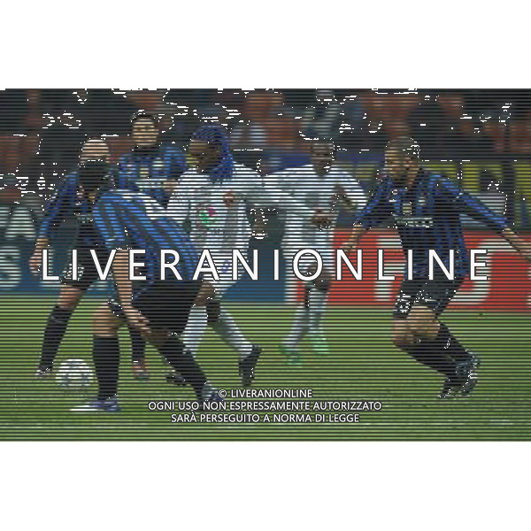 UEFA Champions League - Fase a Gironi 6¡ giornata Gruppo B Milano 7-12-2011 Inter - CSKA Mosca nella foto: Vagner Love al tiro foto Roberto Garavaglia - ag. Aldo Liverani sas