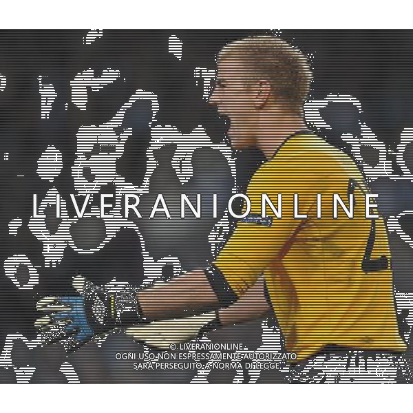 Manchester City\'s Joe Hart Football - UEFA Champions League Group A - Manchester City v Bayern Munich - Wed 07 Dec 2011 - Etihad Stadium - Manchester Œ© CameraSport - 43 Linden Ave. Countesthorpe. Leicester. England. LE8 5PG - Tel: +44 (0) 116 277 4147 - admin@camerasport.com - www.camerasport.com ©AG ALDO LIVERANI SAS - ITALY ONLY *** Local Caption *** .