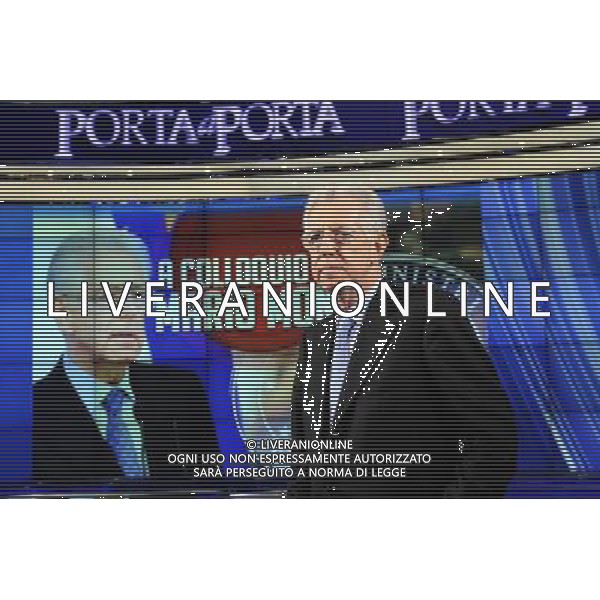 Roma - 06/12/2011 - Studi RAI Via Teulada - Trasmissione televisiva PORTA A PORTA condotta da Bruno Vespa - nella foto: Mario Monti Â© Fabrizio Corradetti - Ag. Aldo Liverani Sas