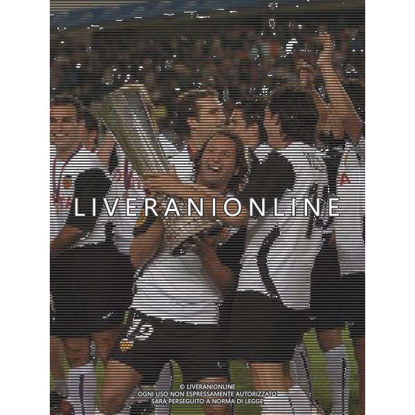 Goteborg (sve) 19-05-04 FINALE COPPA UEFA 2003/04 nella foto PREMIAZIONE ph marco luzzani/ag aldo liverani s.a.s.