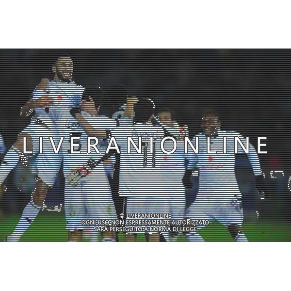 (111218) --YOKOHAMA, Dec. 18, 2011 -- Players of Qatar\'s Al sadd celebrate victory after the third place play-off match against Japan\'s Kashiwa Reysol at the Club World Cup in Yokohama, Japan, Dec. 18, 2011. Al Sadd won 5-3 in the penalty shootout. Ji Chunpeng) (jyc) ©photoshot/Agenzia Aldo Liverani Sas - ITALY ONLY - Al Sadd - Kashiwa Reysol durante il terzo posto al Mondiale per Club a Yokohama, in Giappone, Dec. 18, 2011. Al Sadd ha vinto 5-3 ai calci di rigore.