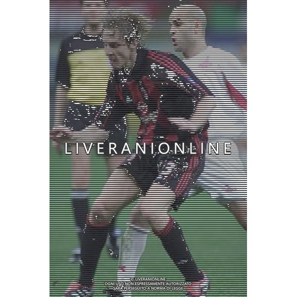 MILANO, 11-04-02 DFP/ MARCO LUSSOSO MILAN-HAPOEL TELAVIV (COPPA UEFA) NELLA FOTO: MASSIMO AMBROSINI AG ALDO LIVERANI S A S