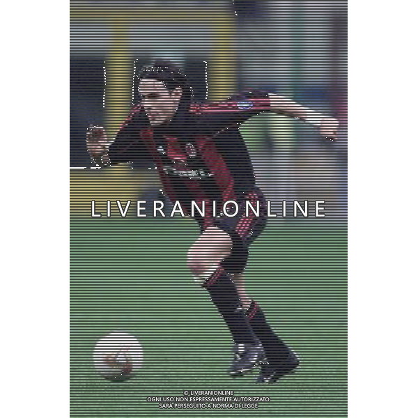 MILANO, 11-04-02 DFP/ MARCO LUSSOSO MILAN-HAPOEL TELAVIV (COPPA UEFA) NELLA FOTO: FILIPPO INZAGHI AG ALDO LIVERANI S A S