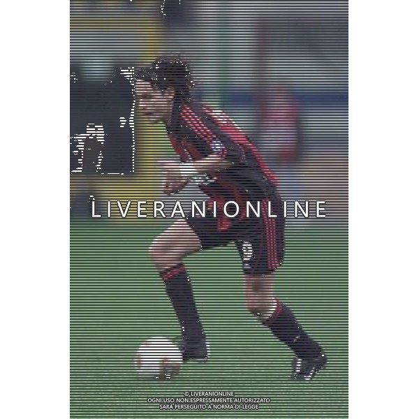 MILANO, 11-04-02 DFP/ MARCO LUSSOSO MILAN-HAPOEL TELAVIV (COPPA UEFA) NELLA FOTO: FILIPPO INZAGHI AG ALDO LIVERANI S A S