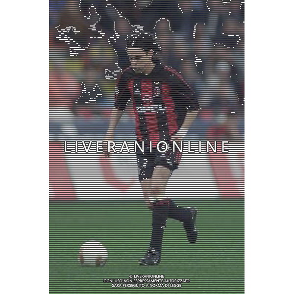 MILANO, 11-04-02 DFP/ MARCO LUSSOSO MILAN-HAPOEL TELAVIV (COPPA UEFA) NELLA FOTO: FILIPPO INZAGHI AG ALDO LIVERANI S A S