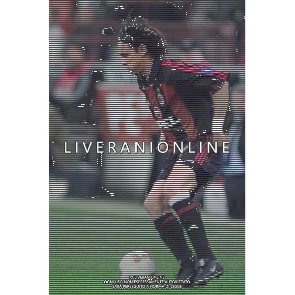 MILANO, 11-04-02 DFP/ MARCO LUSSOSO MILAN-HAPOEL TELAVIV (COPPA UEFA) NELLA FOTO: FILIPPO INZAGHI AG ALDO LIVERANI S A S