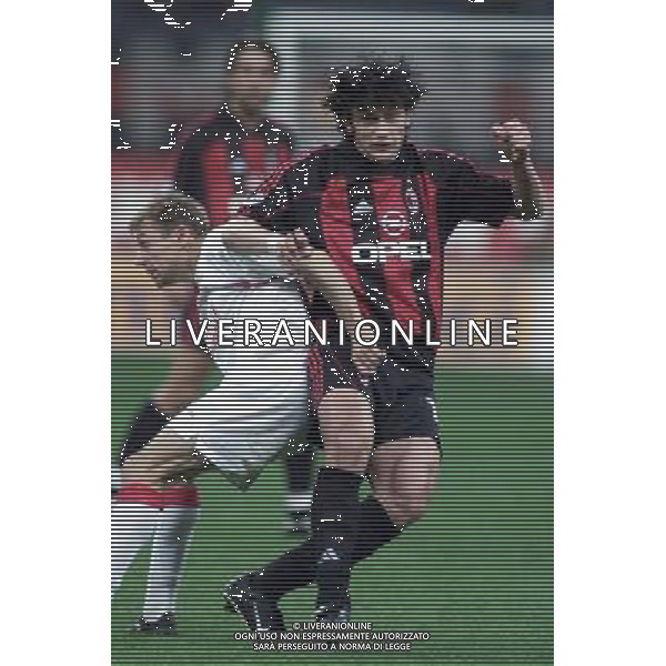 MILANO, 11-04-02 DFP/ MARCO LUSSOSO MILAN-HAPOEL TELAVIV (COPPA UEFA) NELLA FOTO: KAKHA KALADZE AG ALDO LIVERANI S A S