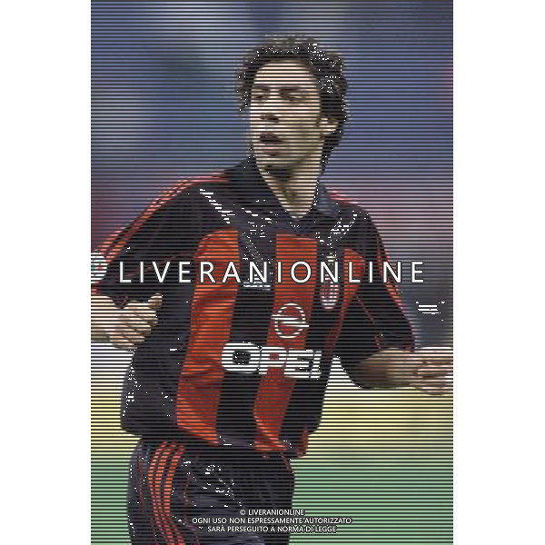 MILANO, 11-04-02 DFP/ MARCO LUSSOSO MILAN-HAPOEL TELAVIV (COPPA UEFA) NELLA FOTO: MANUEL RUI COSTA AG ALDO LIVERANI S A S