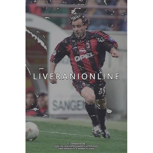 MILANO, 11-04-02 DFP/ MARCO LUSSOSO MILAN-HAPOEL TELAVIV (COPPA UEFA) NELLA FOTO: MARCO SIMONE AG ALDO LIVERANI S A S