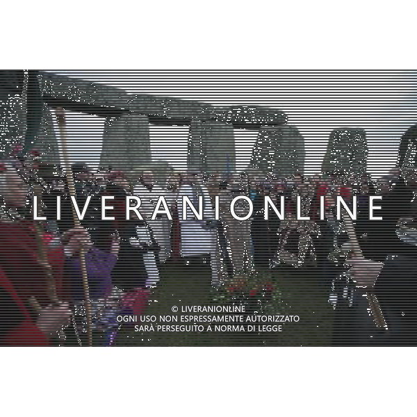 Winter Solstice celebrations with Pagans, Druids \' revellers at Stonehenge Historic site Amesbury Wiltshire England ©photoshot/Agenzia Aldo Liverani Sas - ITALY ONLY - Celebrazioni del Solstizio d\'inverno con i partecipanti in veste di Pagani, Druidi e festaioli al sito storico Amesbury Stonehenge Wiltshire in Inghilterra