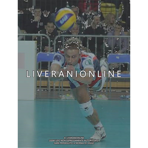 22.12.2011 - Jastrzebie Zdroj CEV Voleyball Champions League Zaksa Kedzierzyn-Kozle (czerwone) - Trentino Volley (biale) n/z. Piotr Gacek Fot. Michal Chwieduk / EDYTOR.net / Newspix.pl --- Newspix.pl ITALY ONLY- CEV Voleyball Champions League Zaksa Kedzierzyn-Kozle (czerwone) - Trentino Volley (biale) ©AG ALDO LIVERANI SAS *** Local Caption *** .