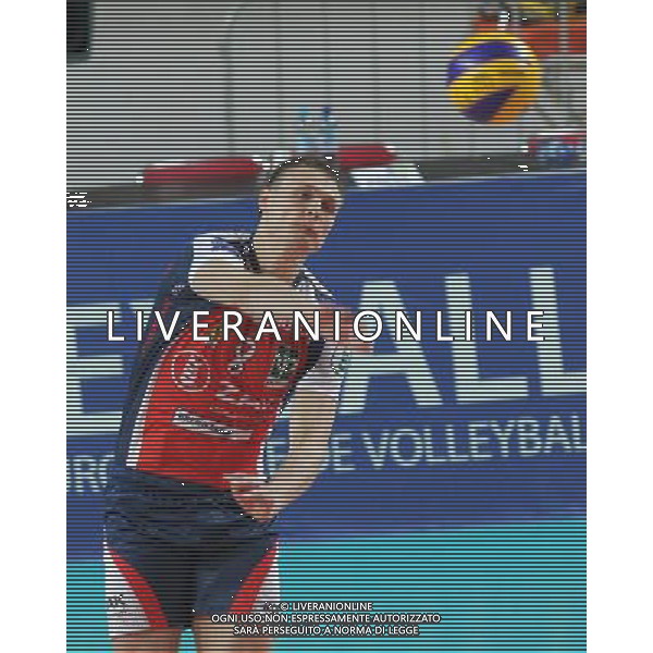 22.12.2011 - Jastrzebie Zdroj CEV Voleyball Champions League Zaksa Kedzierzyn-Kozle (czerwone) - Trentino Volley (biale) n/z. Jurii Gladyr Fot. Michal Chwieduk / EDYTOR.net / Newspix.pl --- Newspix.pl ITALY ONLY- CEV Voleyball Champions League Zaksa Kedzierzyn-Kozle (czerwone) - Trentino Volley (biale) ©AG ALDO LIVERANI SAS *** Local Caption *** .