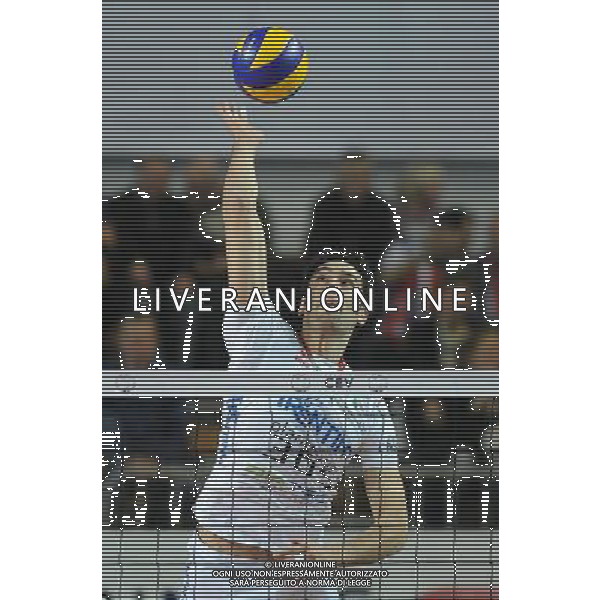 22.12.2011 KEDZIERZYN-KOZLE CZECHY SIATKOWKA MEZCZYZN CEV LIGA MISTRZOW SEZON 2011/2012 2012 CEV VOLLEYBALL CHAMPIONS LEAGUE MEN ZAKSA - TRENTINO VOLLEY PLANETWIN365 N/Z EMANUELE BIRARELLI FOT LUKASZ LASKOWSKI / PRESSFOCUS NEWSPIXPL --- Newspix.pl ITALY ONLY- CEV Voleyball Champions League Zaksa Kedzierzyn-Kozle (czerwone) - Trentino Volley (biale) ©AG ALDO LIVERANI SAS *** Local Caption *** .