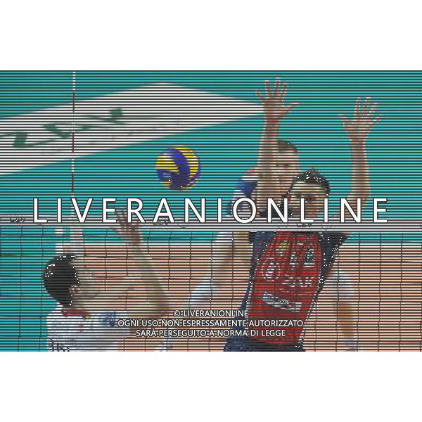 22.12.2011 KEDZIERZYN-KOZLE CZECHY SIATKOWKA MEZCZYZN CEV LIGA MISTRZOW SEZON 2011/2012 2012 CEV VOLLEYBALL CHAMPIONS LEAGUE MEN ZAKSA - TRENTINO VOLLEY PLANETWIN365 N/Z MATEY KAZIYSKI (KAZIJSKI) ROUZIER ANTONIN FOT LUKASZ LASKOWSKI / PRESSFOCUS NEWSPIXPL --- Newspix.pl ITALY ONLY- CEV Voleyball Champions League Zaksa Kedzierzyn-Kozle (czerwone) - Trentino Volley (biale) ©AG ALDO LIVERANI SAS *** Local Caption *** .