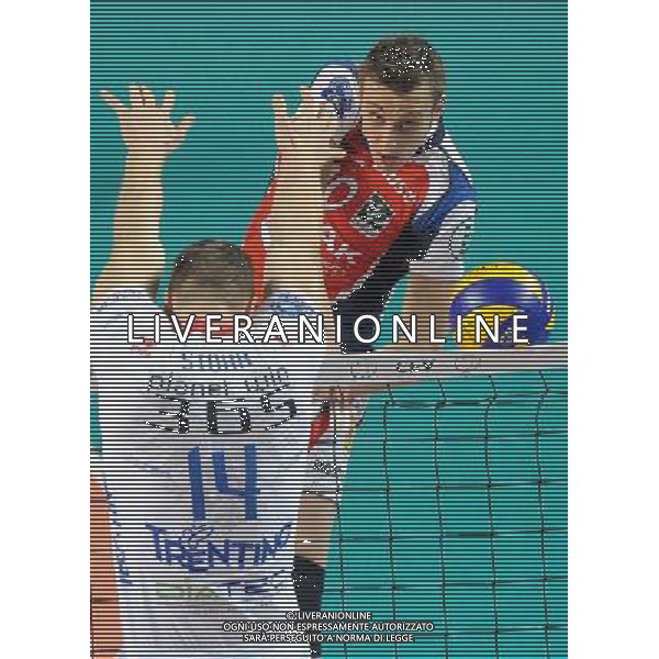 22.12.2011 KEDZIERZYN-KOZLE CZECHY SIATKOWKA MEZCZYZN CEV LIGA MISTRZOW SEZON 2011/2012 2012 CEV VOLLEYBALL CHAMPIONS LEAGUE MEN ZAKSA - TRENTINO VOLLEY PLANETWIN365 N/Z JAN STOKR SAMICA GUILLAUME FOT LUKASZ LASKOWSKI / PRESSFOCUS NEWSPIXPL --- Newspix.pl ITALY ONLY- CEV Voleyball Champions League Zaksa Kedzierzyn-Kozle (czerwone) - Trentino Volley (biale) ©AG ALDO LIVERANI SAS *** Local Caption *** .