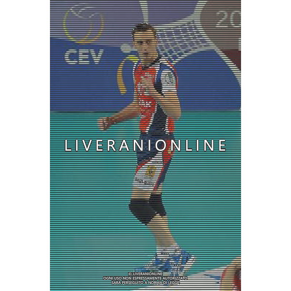 22.12.2011 KEDZIERZYN-KOZLE CZECHY SIATKOWKA MEZCZYZN CEV LIGA MISTRZOW SEZON 2011/2012 2012 CEV VOLLEYBALL CHAMPIONS LEAGUE MEN ZAKSA - TRENTINO VOLLEY PLANETWIN365 N/Z SAMICA GUILLAUME FOT LUKASZ LASKOWSKI / PRESSFOCUS NEWSPIXPL --- Newspix.pl ITALY ONLY- CEV Voleyball Champions League Zaksa Kedzierzyn-Kozle (czerwone) - Trentino Volley (biale) ©AG ALDO LIVERANI SAS *** Local Caption *** .