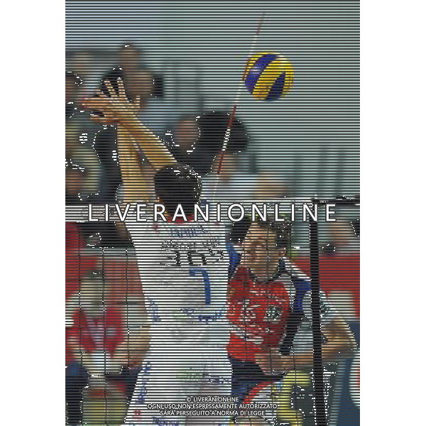 22.12.2011 KEDZIERZYN-KOZLE CZECHY SIATKOWKA MEZCZYZN CEV LIGA MISTRZOW SEZON 2011/2012 2012 CEV VOLLEYBALL CHAMPIONS LEAGUE MEN ZAKSA - TRENTINO VOLLEY PLANETWIN365 N/Z RAPHAEL VIEIRA DE OLIVEIRA RUCIAK MICHAL FOT LUKASZ LASKOWSKI / PRESSFOCUS NEWSPIXPL --- Newspix.pl ITALY ONLY- CEV Voleyball Champions League Zaksa Kedzierzyn-Kozle (czerwone) - Trentino Volley (biale) ©AG ALDO LIVERANI SAS *** Local Caption *** .