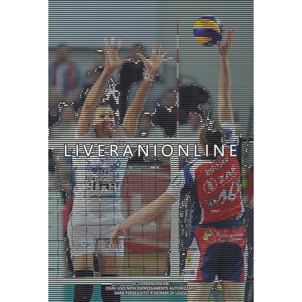 22.12.2011 KEDZIERZYN-KOZLE CZECHY SIATKOWKA MEZCZYZN CEV LIGA MISTRZOW SEZON 2011/2012 2012 CEV VOLLEYBALL CHAMPIONS LEAGUE MEN ZAKSA - TRENTINO VOLLEY PLANETWIN365 N/Z OSMANY JUANTORENA PORTUONDO RUCIAK MICHAL FOT LUKASZ LASKOWSKI / PRESSFOCUS NEWSPIXPL --- Newspix.pl ITALY ONLY- CEV Voleyball Champions League Zaksa Kedzierzyn-Kozle (czerwone) - Trentino Volley (biale) ©AG ALDO LIVERANI SAS *** Local Caption *** .