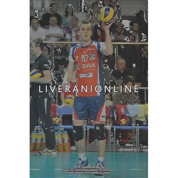 22.12.2011 KEDZIERZYN-KOZLE CZECHY SIATKOWKA MEZCZYZN CEV LIGA MISTRZOW SEZON 2011/2012 2012 CEV VOLLEYBALL CHAMPIONS LEAGUE MEN ZAKSA - TRENTINO VOLLEY PLANETWIN365 N/Z SAMICA GUILLAUME FOT LUKASZ LASKOWSKI / PRESSFOCUS NEWSPIXPL --- Newspix.pl ITALY ONLY- CEV Voleyball Champions League Zaksa Kedzierzyn-Kozle (czerwone) - Trentino Volley (biale) ©AG ALDO LIVERANI SAS *** Local Caption *** .