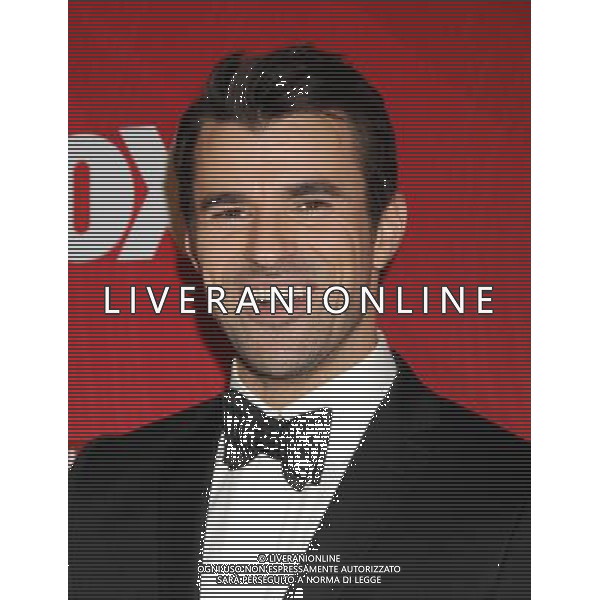 Steve Jones Fox\'s \'The X Factor\' Finale at CBS Television City December 22, 2011 - Los Angeles, California ©PHOTOSHOT/ALDO LIVERANI SAS - ITALTY ONLY
