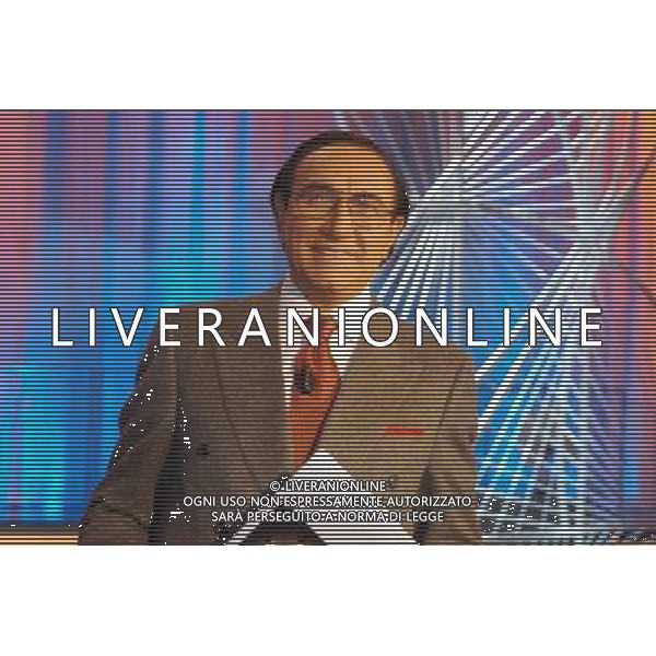TRASMISSIONE TELEVISIVA CINQUANTA STORIA DELL TV DA CHI L\'HA FATTA A CHI L\'HA VISTA 2003 NELLA FOTO PIPPO BAUDO AG ALDO LIVERANI
