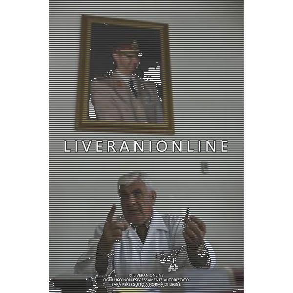 (111229) -- DAMASCUS, Dec. 29, 2011 () -- Dr. Ali Assi, head of the Abdul-Qader Shafta hospital, displays a bullet found in the hospital in Homs, Syria, Dec. 29, 2011. Mohammad Mustafa al-Dabi, the head of Arab League (AL) observer mission, told the private Addounia TV on Wednesday that the situation in Homs is \'placatory till now,\' and has unequivocally confessed the presence of \'gunmen\' in the city. (/Li Muzi) /photoshot/AG ALDO LIVERANI SAS - ITALY ONLY