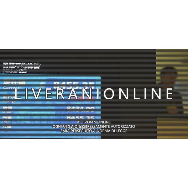 (111230) -- TOKYO, Dec. 30, 2011 () -- A screen showing share price index is seen at the Tokyo Stock Exchange in Tokyo, Japan, on Dec. 30, 2011. Tokyo stocks closed higher Friday with the key Nikkei index rising 0.67 percent. (/Kenichiro Seki)(axy) /photoshot/AG ALDO LIVERANI - ITALY ONLY -