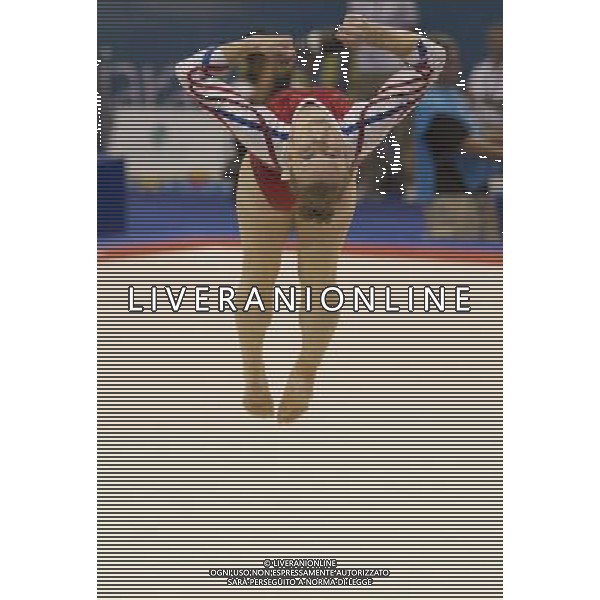 (111025) -- GUADALAJARA, Oct. 25, 2011 () -- Shawn Johnson of the U.S. competes in the artistic gymnastics women\'s qualification and team final during the Pan American Games Guadalajara 2011, at Nissan Gymnastics Complex, in Guadalajara, Jalisco, Mexico, on Oct. 24, 2011. (/Bao Feifei) ©photoshot/Agenzia Aldo Liverani Sas - ITALY ONLY - Giochi Panamericani di Guadalajara 2011, presso Palestra polivalente, in Guadalajara, Jalisco, Messico