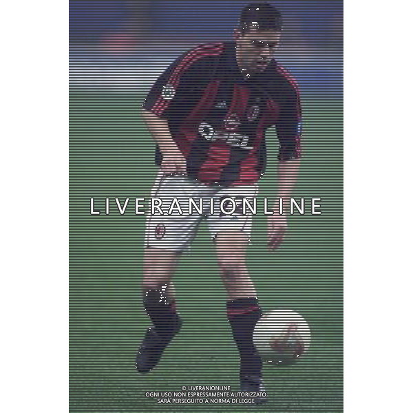 MILANO, 28-02-02 DFP/MARCO LUSSOSO MILAN - RODA (COPPA UEFA) NELLA FOTO: COSMIN CONTRA