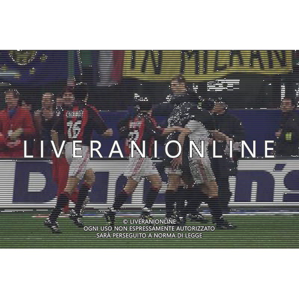 MILANO, 28-02-02 DFP/MARCO LUSSOSO MILAN - RODA (COPPA UEFA) NELLA FOTO: ESULTANZA MILAN AG ALDO LIVERANI S A S