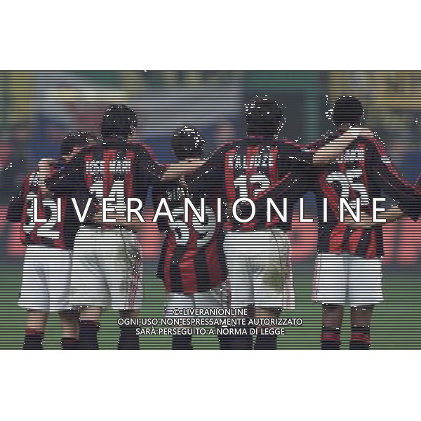 MILANO, 28-02-02 DFP/MARCO LUSSOSO MILAN - RODA (COPPA UEFA) NELLA FOTO: GIOCATORI MILAN AG ALDO LIVERANI S A S