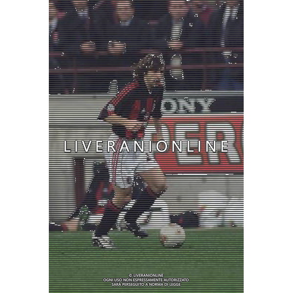 MILANO, 28-02-02 DFP/MARCO LUSSOSO MILAN - RODA (COPPA UEFA) NELLA FOTO: ANDREA PIRLO AG ALDO LIVERANI S A S