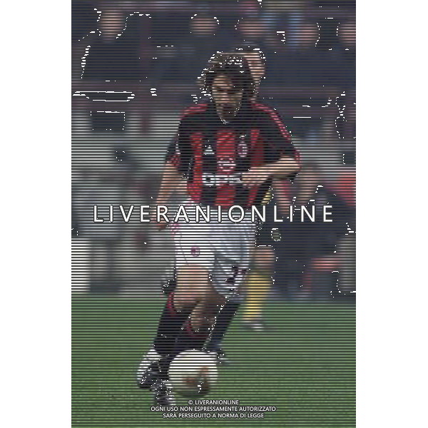 MILANO, 28-02-02 DFP/MARCO LUSSOSO MILAN - RODA (COPPA UEFA) NELLA FOTO: ANDREA PIRLO AG ALDO LIVERANI S A S