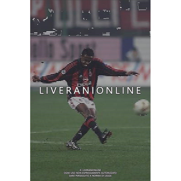 MILANO, 28-02-02 DFP/MARCO LUSSOSO MILAN - RODA (COPPA UEFA) NELLA FOTO: ROQUE JUNIOR AG ALDO LIVERANI S A S