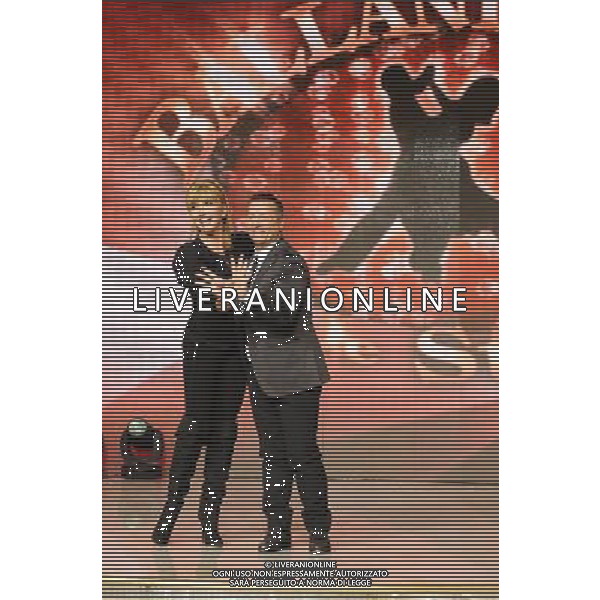 Roma - 04/01/2012 - Auditorium Rai - Presentazione della trasmissione TV \' Ballando con le stelle \' - nella foto: Milly Carlucci e Paolo Belli Œ© Fabrizio Corradetti - Ag. Aldo Liverani sas