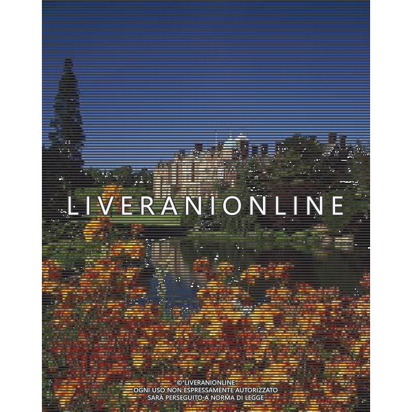 Sandringham House in spring © photoshot - ag. aldo liverani sas italy only SANDRINGHAM HOUSE - LA RESIDENZA DI CAMPAGNA DELLA REGINA ELISABETTA II D\'INGHILTERRA ( REALI INGLESI)