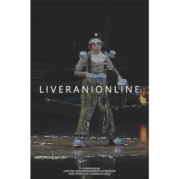 Cirque Du Soleil perform Totem at the Albert Hall. London 4th January 2011. ©photoshot/Agenzia Aldo Liverani Sas - ITALY ONLY - Artisti del Cirque Du Soleil durante le Prove dello spettacolo \'Totem\' al Royal Albert Hall di Londra, Inghilterra 4 gennaio 2012