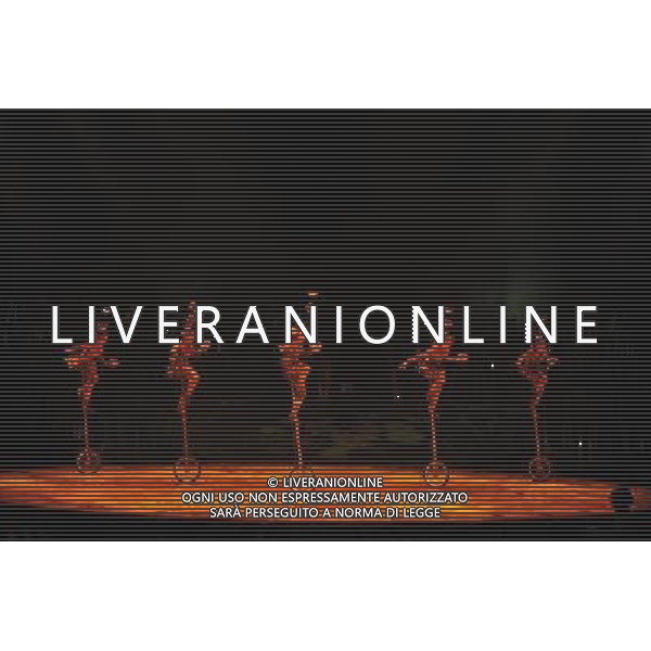 Cirque Du Soleil perform Totem at the Albert Hall. London 4th January 2011. ©photoshot/Agenzia Aldo Liverani Sas - ITALY ONLY - Artisti del Cirque Du Soleil durante le Prove dello spettacolo \'Totem\' al Royal Albert Hall di Londra, Inghilterra 4 gennaio 2012