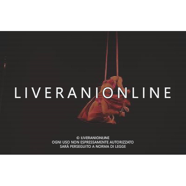 Cirque Du Soleil perform Totem at the Albert Hall. London 4th January 2011. ©photoshot/Agenzia Aldo Liverani Sas - ITALY ONLY - Artisti del Cirque Du Soleil durante le Prove dello spettacolo \'Totem\' al Royal Albert Hall di Londra, Inghilterra 4 gennaio 2012