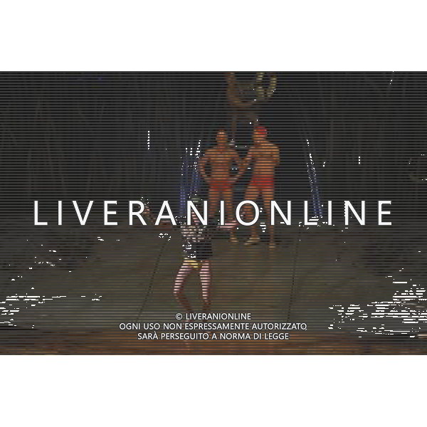 Cirque Du Soleil perform Totem at the Albert Hall. London 4th January 2011. ©photoshot/Agenzia Aldo Liverani Sas - ITALY ONLY - Artisti del Cirque Du Soleil durante le Prove dello spettacolo \'Totem\' al Royal Albert Hall di Londra, Inghilterra 4 gennaio 2012