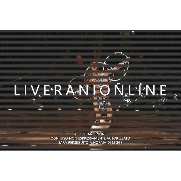 Cirque Du Soleil perform Totem at the Albert Hall. London 4th January 2011. ©photoshot/Agenzia Aldo Liverani Sas - ITALY ONLY - Artisti del Cirque Du Soleil durante le Prove dello spettacolo \'Totem\' al Royal Albert Hall di Londra, Inghilterra 4 gennaio 2012