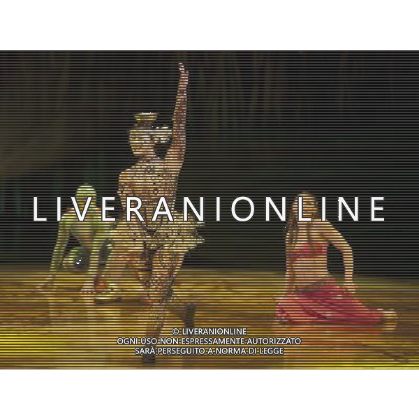 Artists from Cirque Du Soleil: Totem perform at Royal Albert Hall on January 4, 2012 in London, England. Picture Zenon Stefaniak ©photoshot/Agenzia Aldo Liverani Sas - ITALY ONLY - Artisti del Cirque Du Soleil durante le Prove dello spettacolo \'Totem\' al Royal Albert Hall di Londra, Inghilterra 4 gennaio 2012