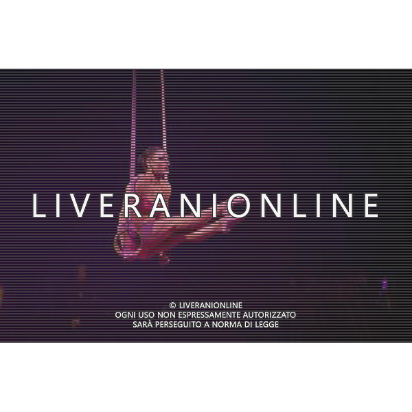 Artists from Cirque Du Soleil: Totem perform at Royal Albert Hall on January 4, 2012 in London, England. Picture Zenon Stefaniak ©photoshot/Agenzia Aldo Liverani Sas - ITALY ONLY - Artisti del Cirque Du Soleil durante le Prove dello spettacolo \'Totem\' al Royal Albert Hall di Londra, Inghilterra 4 gennaio 2012