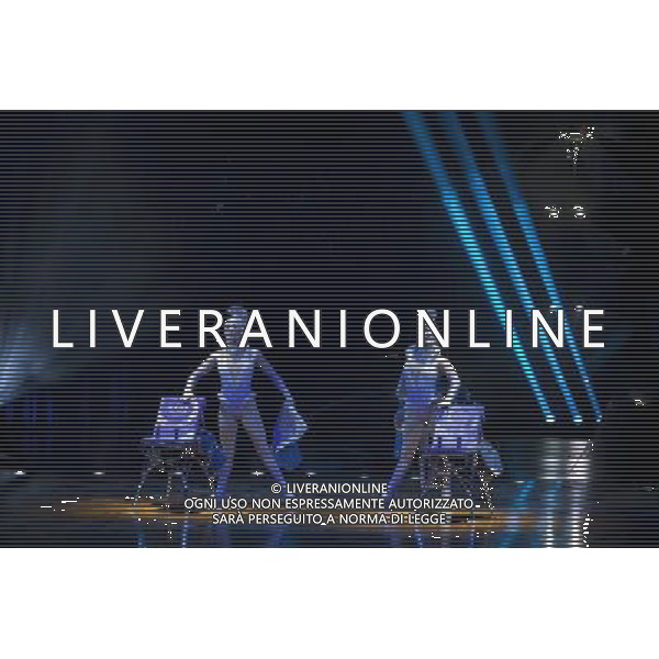 Artists from Cirque Du Soleil: Totem perform at Royal Albert Hall on January 4, 2012 in London, England. Picture Zenon Stefaniak ©photoshot/Agenzia Aldo Liverani Sas - ITALY ONLY - Artisti del Cirque Du Soleil durante le Prove dello spettacolo \'Totem\' al Royal Albert Hall di Londra, Inghilterra 4 gennaio 2012