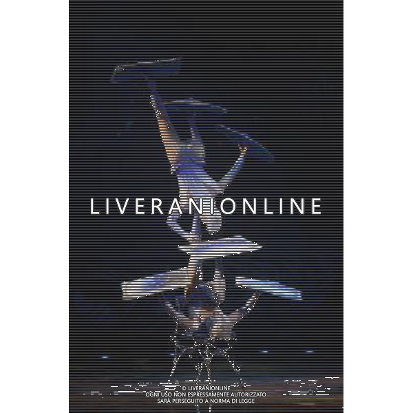 Artists from Cirque Du Soleil: Totem perform at Royal Albert Hall on January 4, 2012 in London, England. Picture Zenon Stefaniak ©photoshot/Agenzia Aldo Liverani Sas - ITALY ONLY - Artisti del Cirque Du Soleil durante le Prove dello spettacolo \'Totem\' al Royal Albert Hall di Londra, Inghilterra 4 gennaio 2012