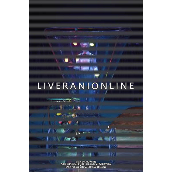 Artists from Cirque Du Soleil: Totem perform at Royal Albert Hall on January 4, 2012 in London, England. Picture Zenon Stefaniak ©photoshot/Agenzia Aldo Liverani Sas - ITALY ONLY - Artisti del Cirque Du Soleil durante le Prove dello spettacolo \'Totem\' al Royal Albert Hall di Londra, Inghilterra 4 gennaio 2012