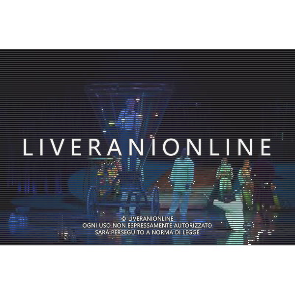 Artists from Cirque Du Soleil: Totem perform at Royal Albert Hall on January 4, 2012 in London, England. Picture Zenon Stefaniak ©photoshot/Agenzia Aldo Liverani Sas - ITALY ONLY - Artisti del Cirque Du Soleil durante le Prove dello spettacolo \'Totem\' al Royal Albert Hall di Londra, Inghilterra 4 gennaio 2012