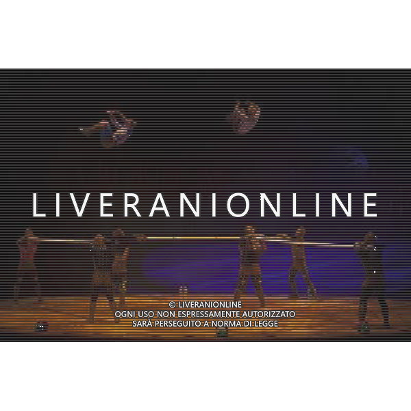 Artists from Cirque Du Soleil: Totem perform at Royal Albert Hall on January 4, 2012 in London, England. Picture Zenon Stefaniak ©photoshot/Agenzia Aldo Liverani Sas - ITALY ONLY - Artisti del Cirque Du Soleil durante le Prove dello spettacolo \'Totem\' al Royal Albert Hall di Londra, Inghilterra 4 gennaio 2012