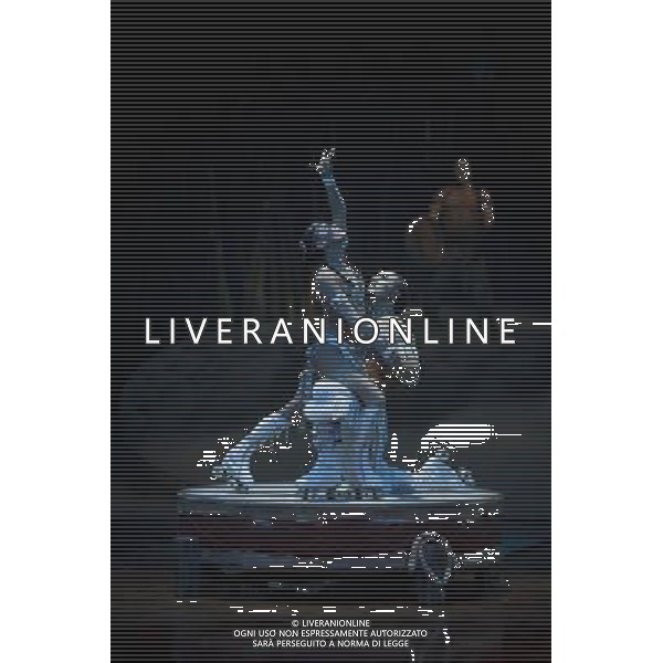 Artists from Cirque Du Soleil: Totem perform at Royal Albert Hall on January 4, 2012 in London, England. Picture Zenon Stefaniak ©photoshot/Agenzia Aldo Liverani Sas - ITALY ONLY - Artisti del Cirque Du Soleil durante le Prove dello spettacolo \'Totem\' al Royal Albert Hall di Londra, Inghilterra 4 gennaio 2012