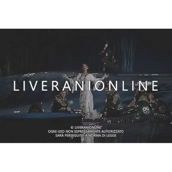 Artists from Cirque Du Soleil: Totem perform at Royal Albert Hall on January 4, 2012 in London, England. Picture Zenon Stefaniak ©photoshot/Agenzia Aldo Liverani Sas - ITALY ONLY - Artisti del Cirque Du Soleil durante le Prove dello spettacolo \'Totem\' al Royal Albert Hall di Londra, Inghilterra 4 gennaio 2012